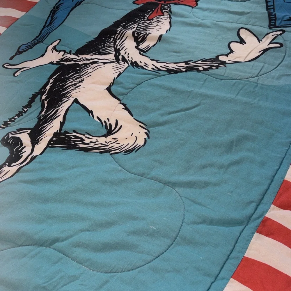 Dr. Seuss The Cat in the Hat Comforter & Sheet Set With Pillow‎ Case